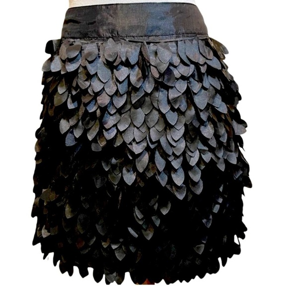Kardasian Kollection Black Petal Detail Mini Skirt Size M - Picture 2 of 5
